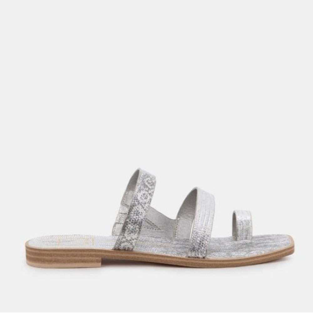 NEW! Dolce Vita Isala Sandals in Silver - Size 6.5 📦